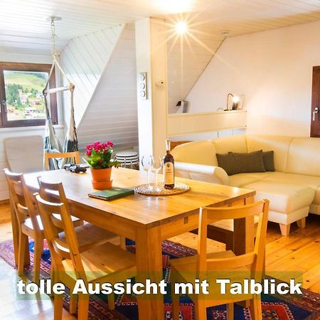 Wohlfühl-Ferienwohnung 80 qm, 8 Personen, Aussicht&Heimkino Todtnau Exterior foto