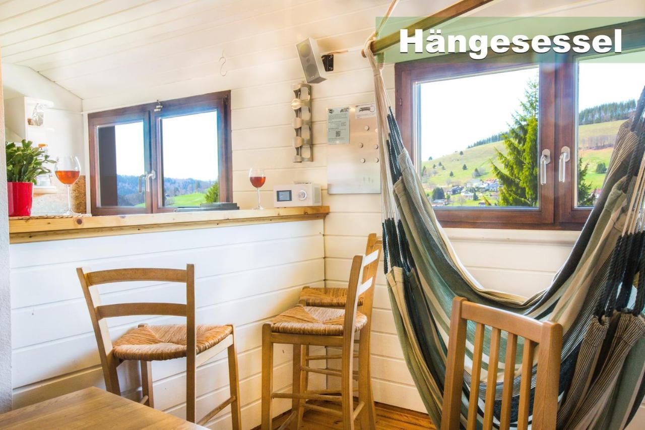 Wohlfühl-Ferienwohnung 80 qm, 8 Personen, Aussicht&Heimkino Todtnau Exterior foto