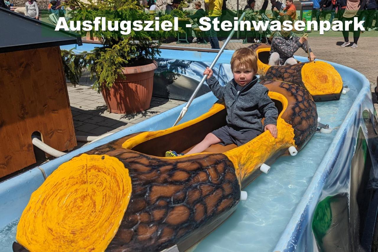 Wohlfühl-Ferienwohnung 80 qm, 8 Personen, Aussicht&Heimkino Todtnau Exterior foto